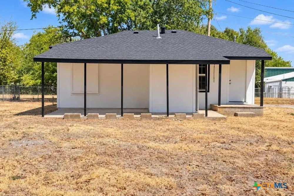 1115 W Main Street Gatesville, TX 76528