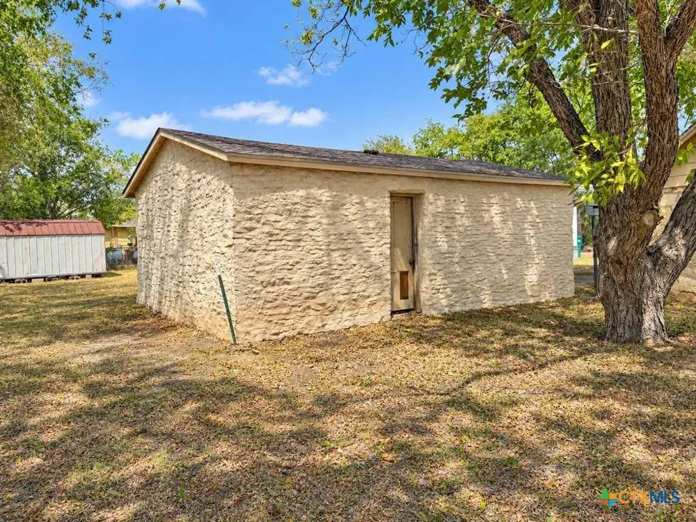 1115 W Main Street Gatesville, TX 76528