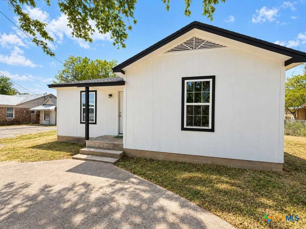 1115 W Main Street Gatesville, TX 76528