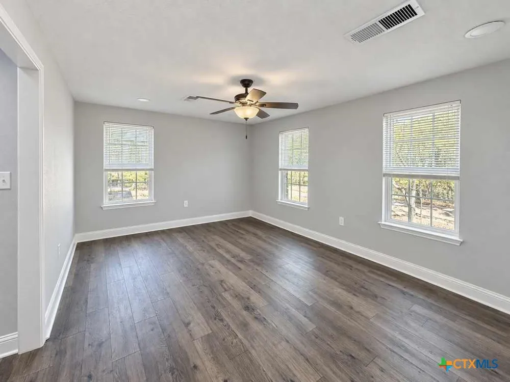 1115 W Main Street Gatesville, TX 76528