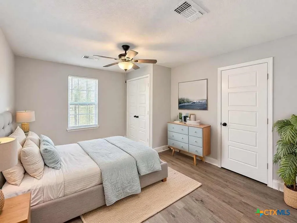 1115 W Main Street Gatesville, TX 76528