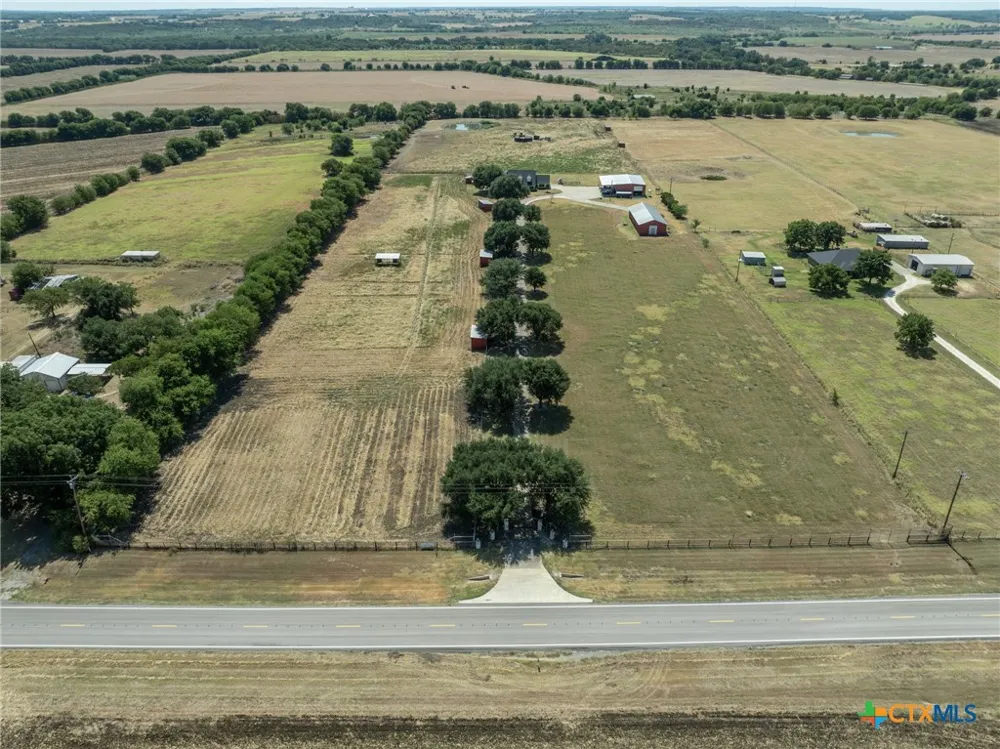 5112 Old Caufield Ranch Road McGregor, TX 76657