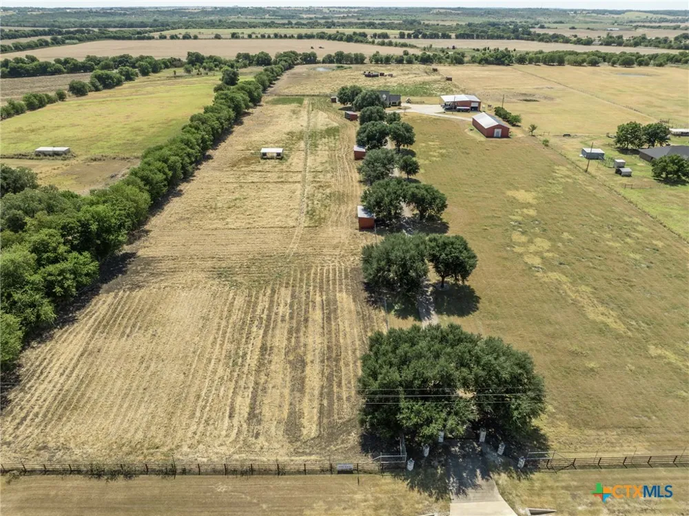 5112 Old Caufield Ranch Road McGregor, TX 76657