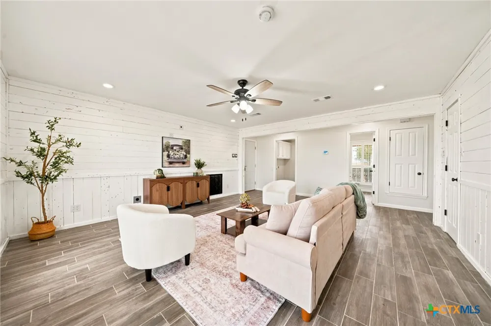 5112 Old Caufield Ranch Road McGregor, TX 76657