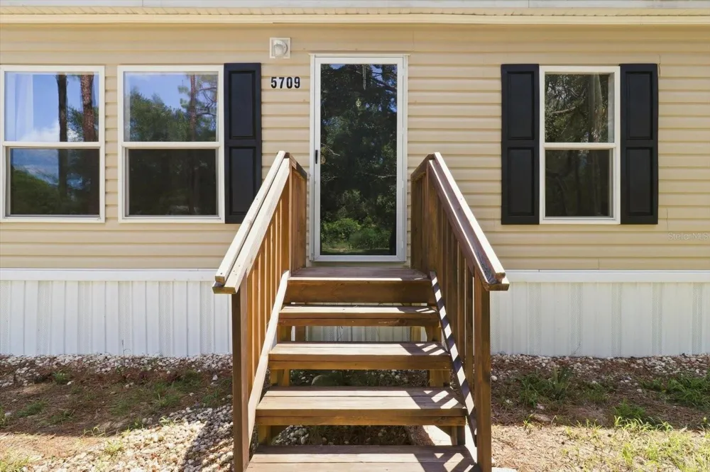 5709 S LEOPARD POINT Homosassa, FL 34446