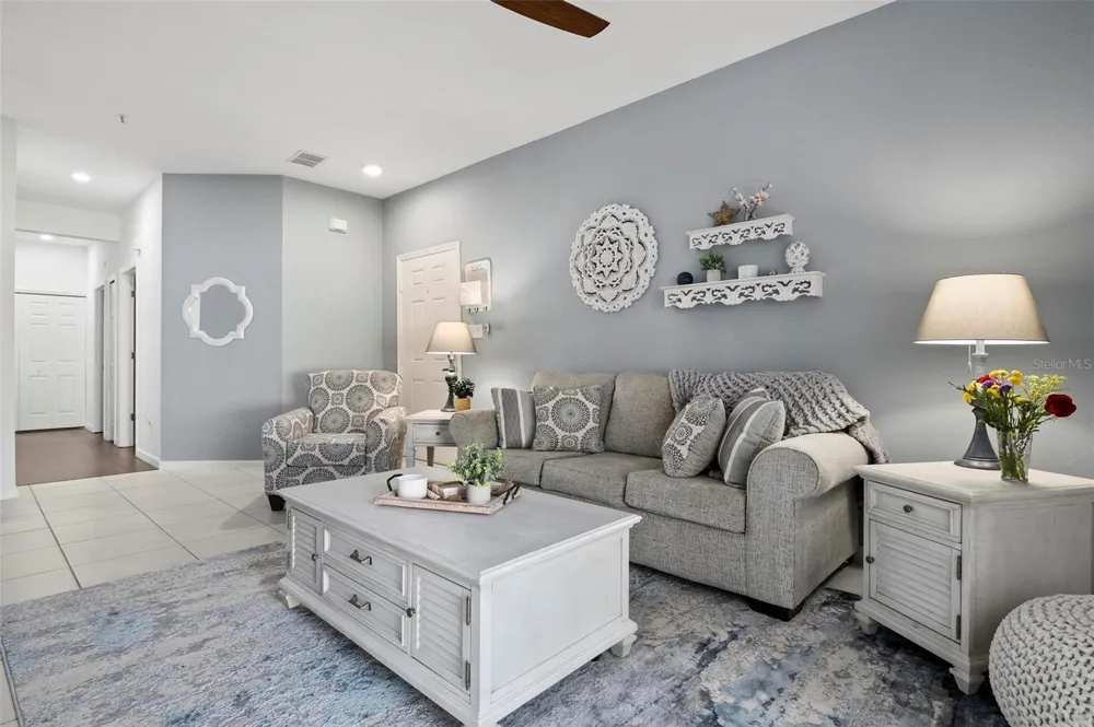 3423 PARK RIDGE CIRCLE #19-101 Sarasota, FL 34243