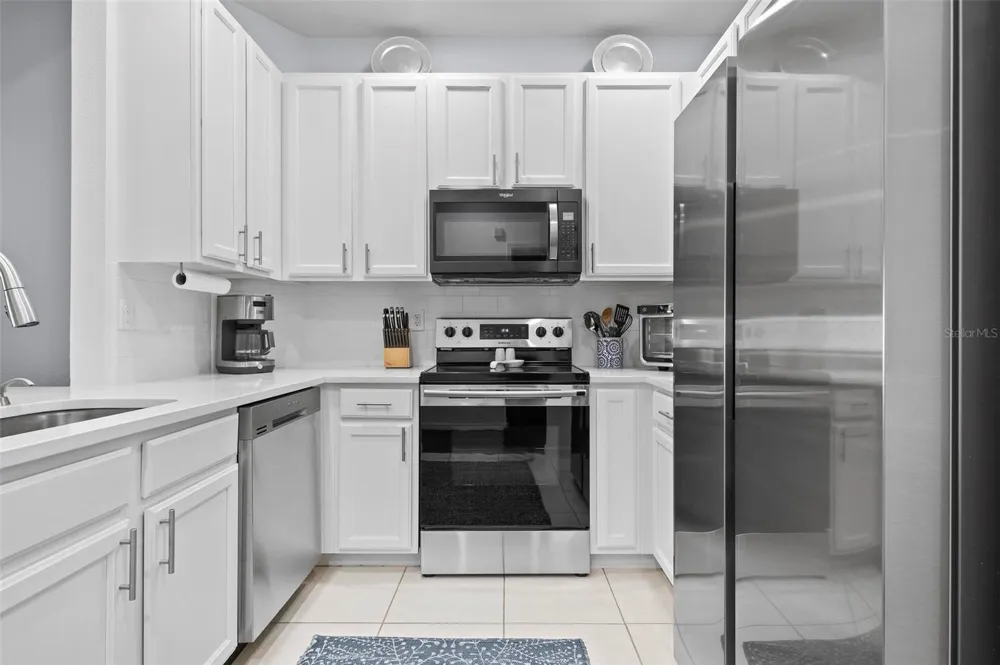 3423 PARK RIDGE CIRCLE #19-101 Sarasota, FL 34243