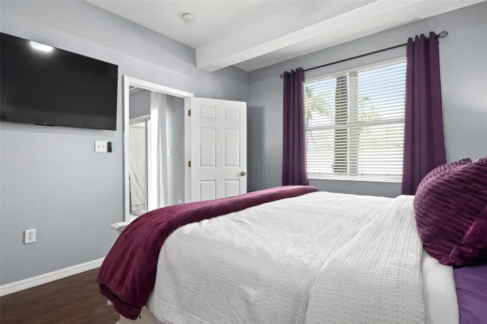 3423 PARK RIDGE CIRCLE #19-101 Sarasota, FL 34243