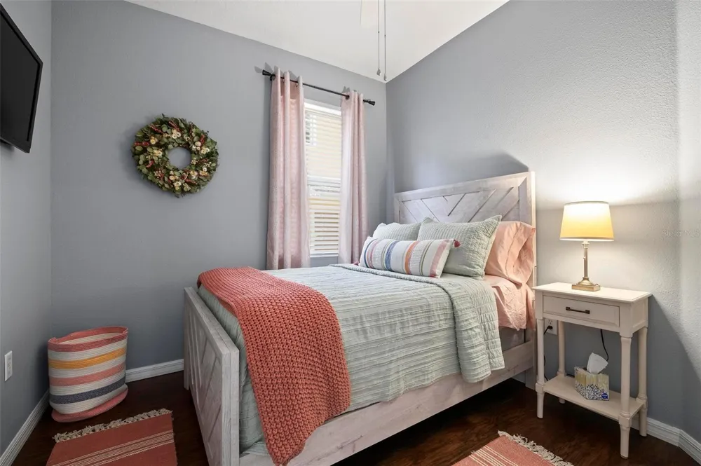 3423 PARK RIDGE CIRCLE #19-101 Sarasota, FL 34243