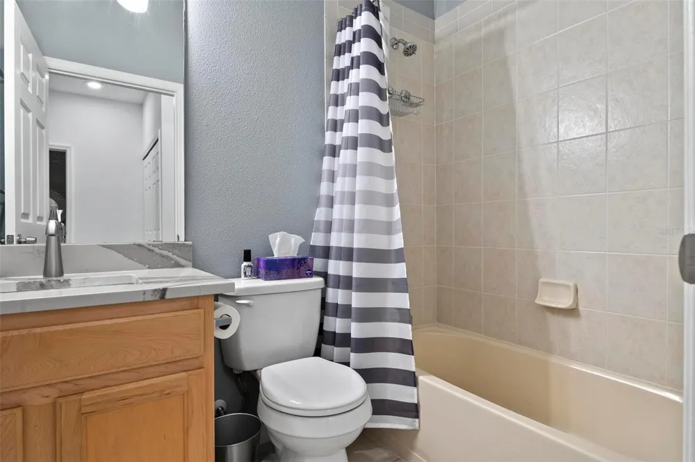 3423 PARK RIDGE CIRCLE #19-101 Sarasota, FL 34243