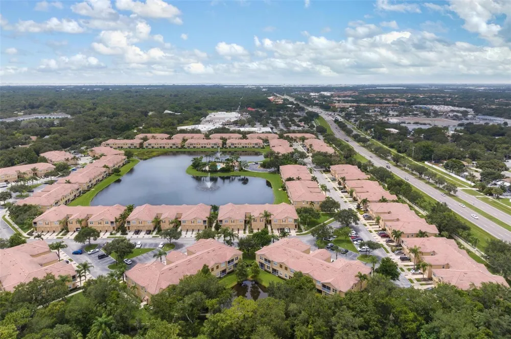 3423 PARK RIDGE CIRCLE #19-101 Sarasota, FL 34243
