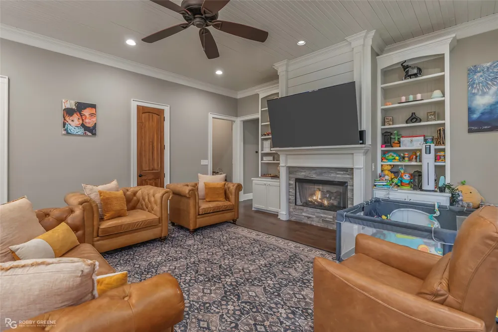 106 Vieux Carre Bossier City, LA 71111