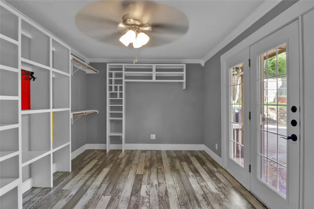 2706 Oak Cliff Lane Arlington, TX 76012