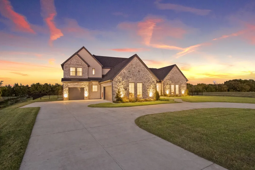 324 Chapel View Court Heath, TX 75032