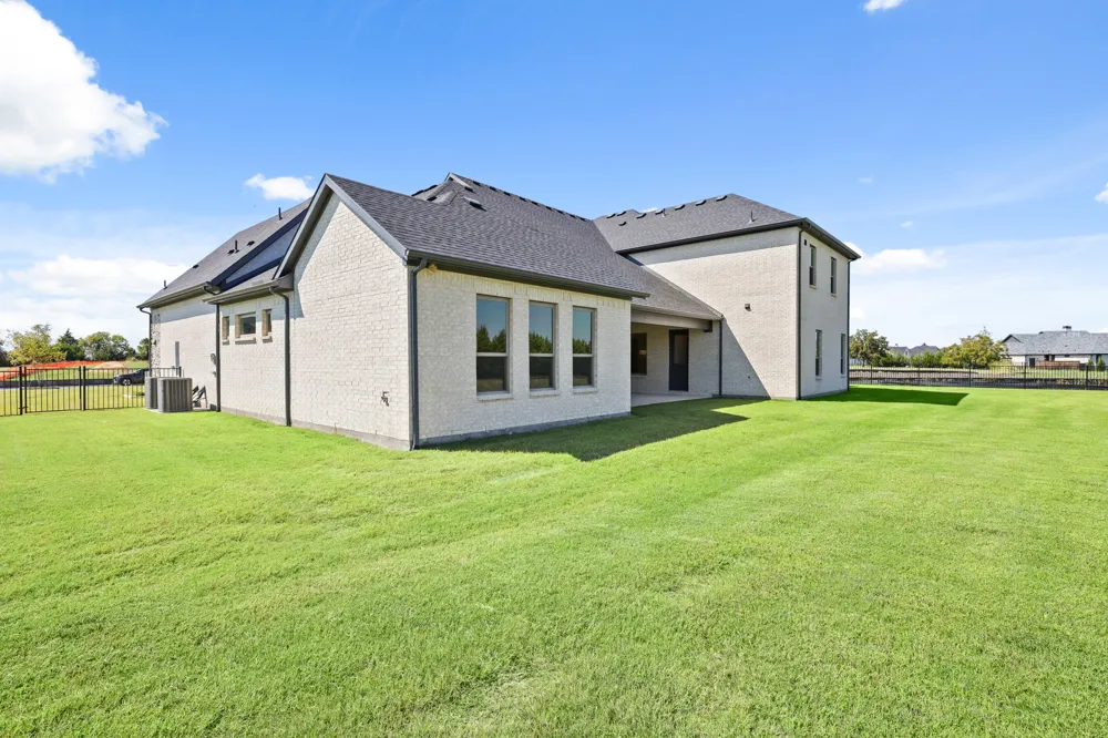 324 Chapel View Court Heath, TX 75032