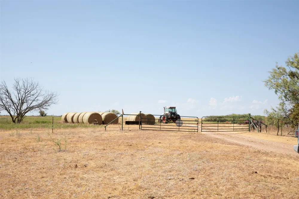 1789 Taack Road Newcastle, TX 76372