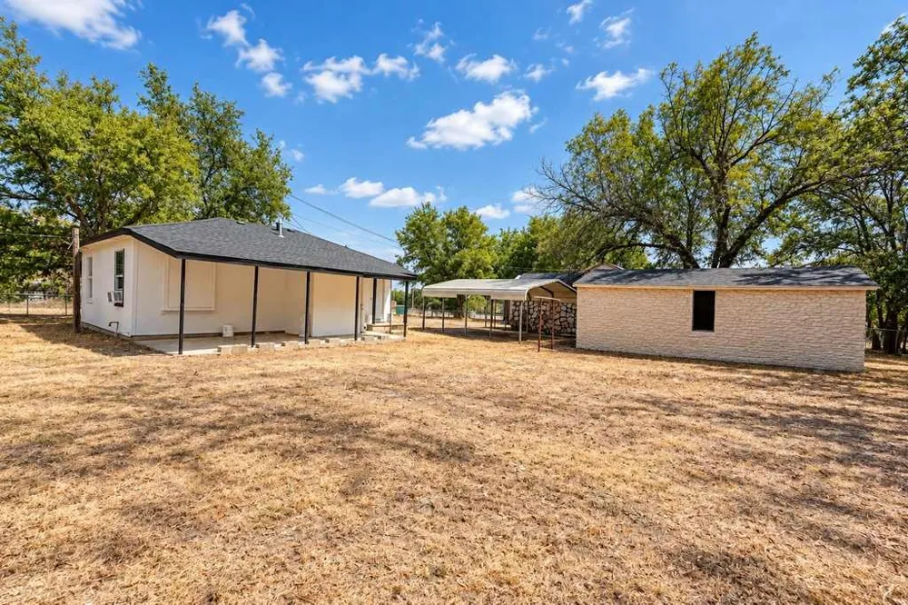 1115 W Main Street Gatesville, TX 76528