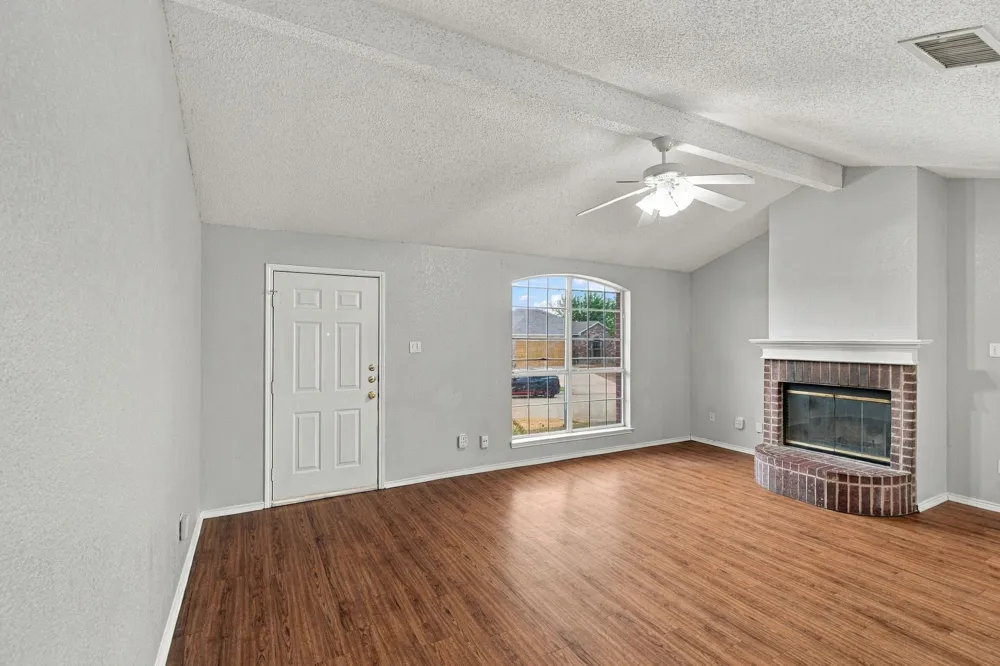 6433 Riverwater Trail Fort Worth, TX 76179