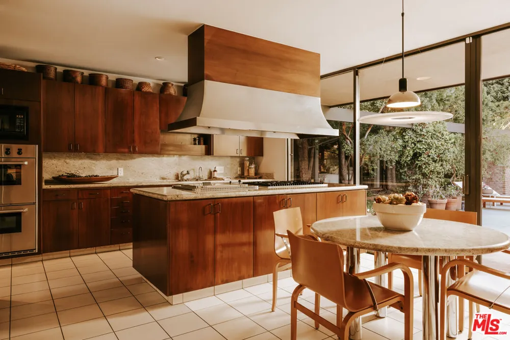 9225 Nightingale Drive Los Angeles, CA 90069