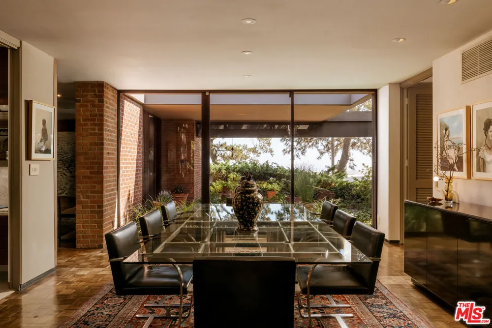 9225 Nightingale Drive Los Angeles, CA 90069