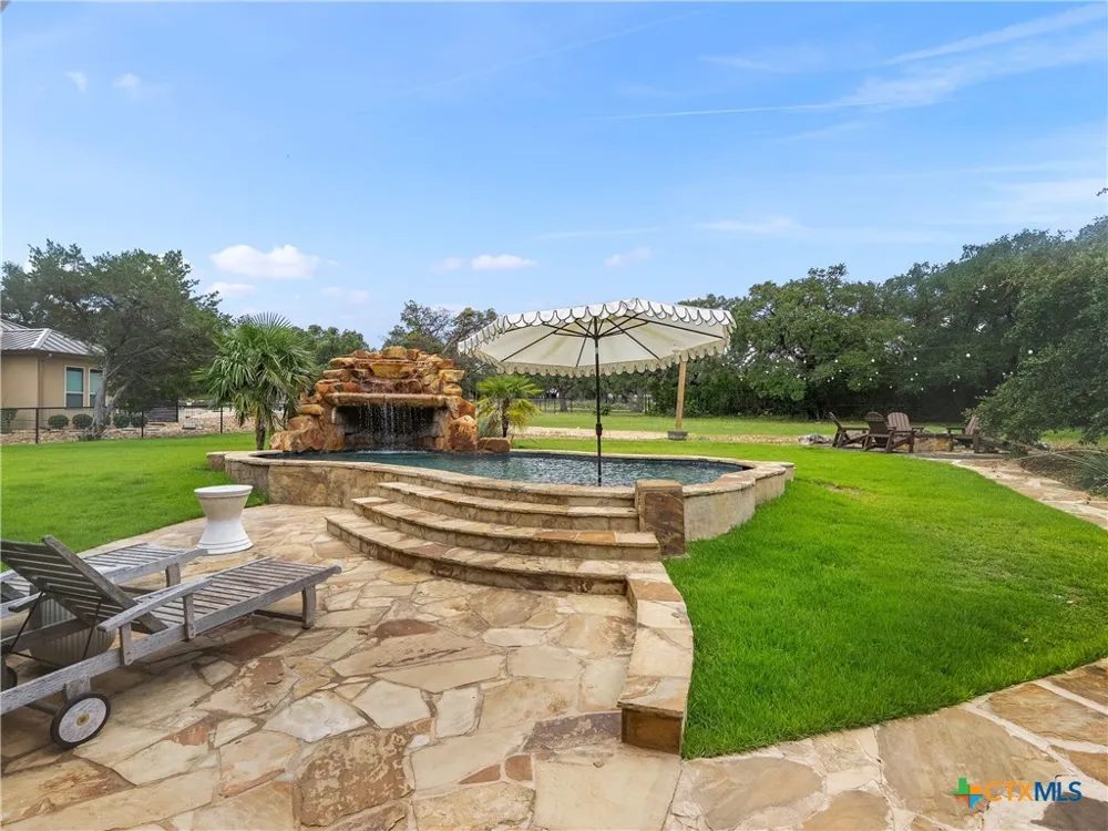 654 Copper Trace New Braunfels, TX 78132