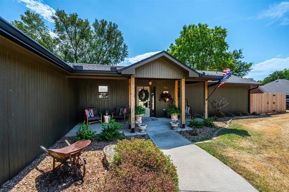 501 Five Lakes Sulphur, OK 73086