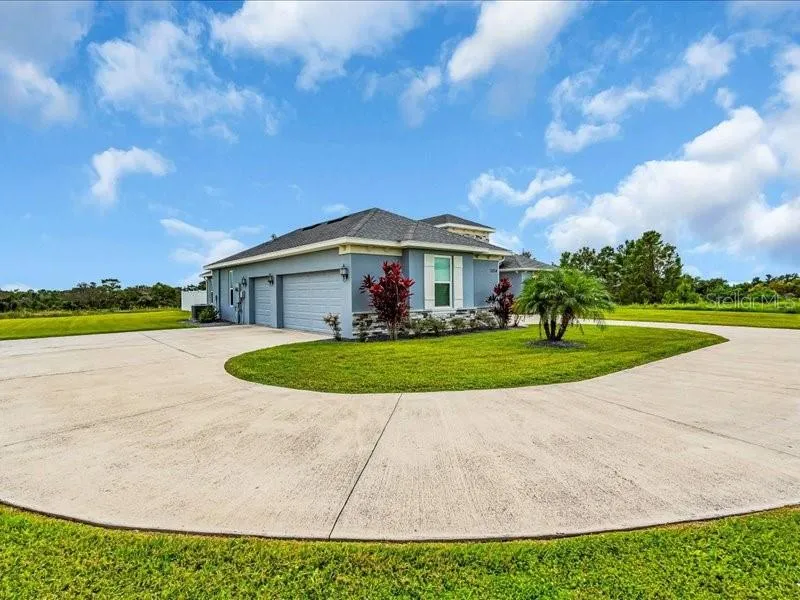 5054 LAKE TOSCANA DRIVE Wimauma, FL 33598