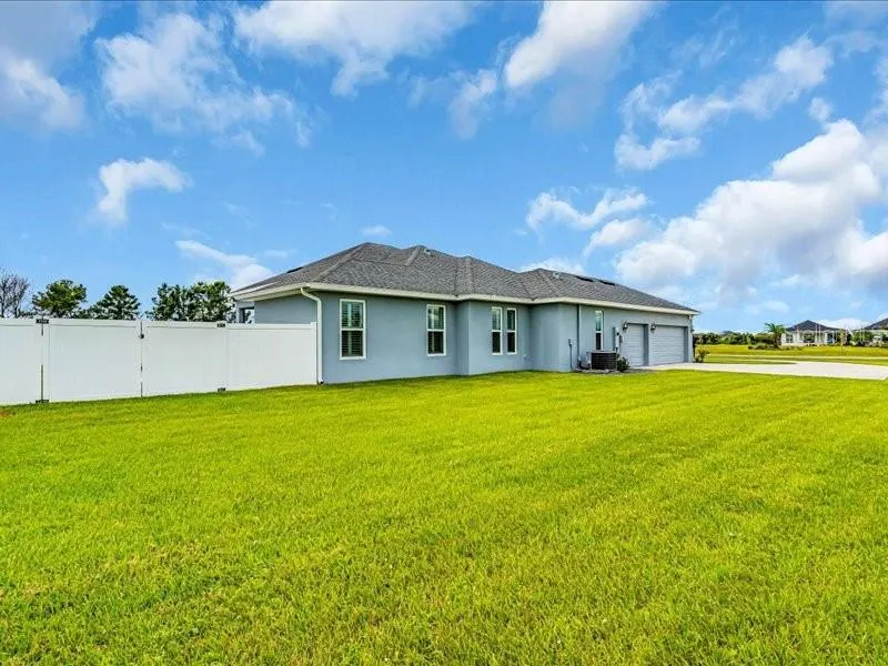 5054 LAKE TOSCANA DRIVE Wimauma, FL 33598