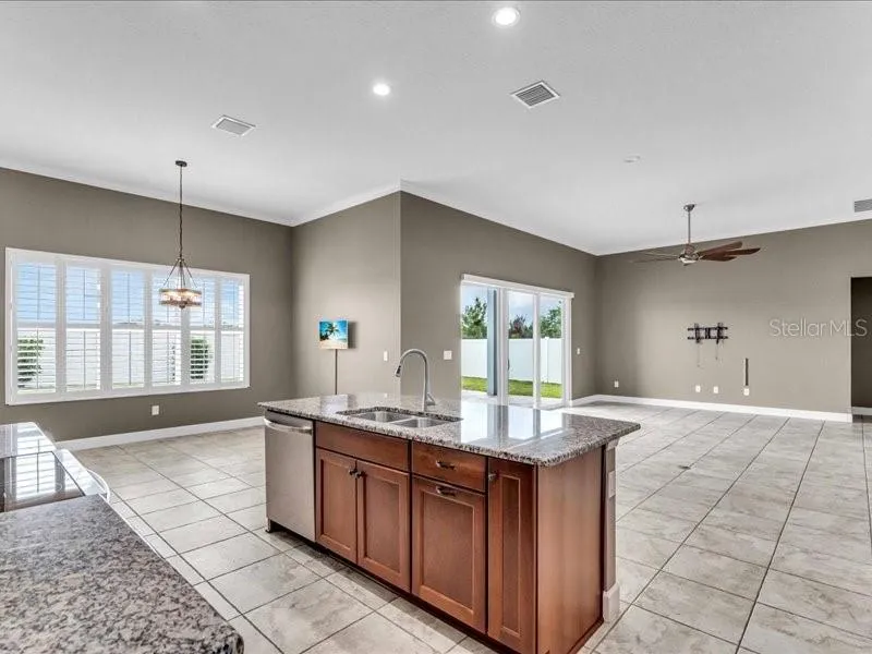 5054 LAKE TOSCANA DRIVE Wimauma, FL 33598