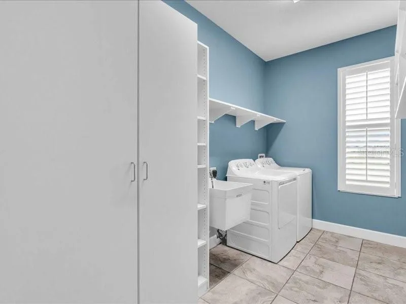 5054 LAKE TOSCANA DRIVE Wimauma, FL 33598