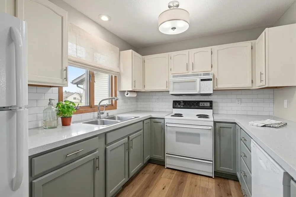 901 Creekridge Drive Laketown Township, MI 49423