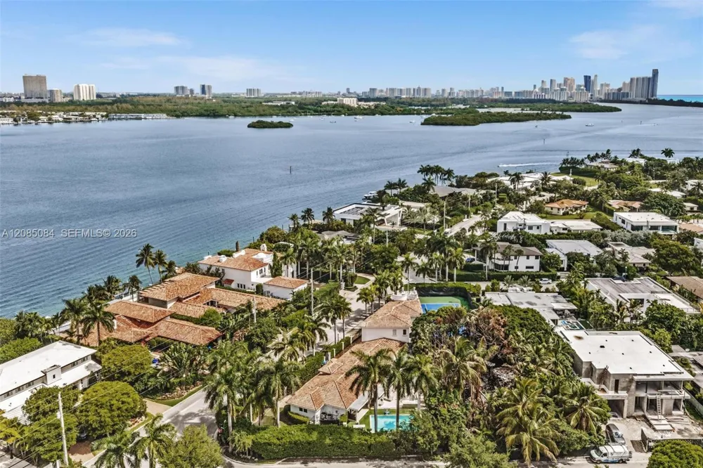 10031 W Broadview Dr Bay Harbor Islands, FL 33154