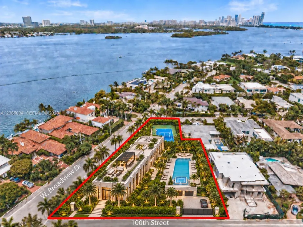 10031 W Broadview Dr Bay Harbor Islands, FL 33154