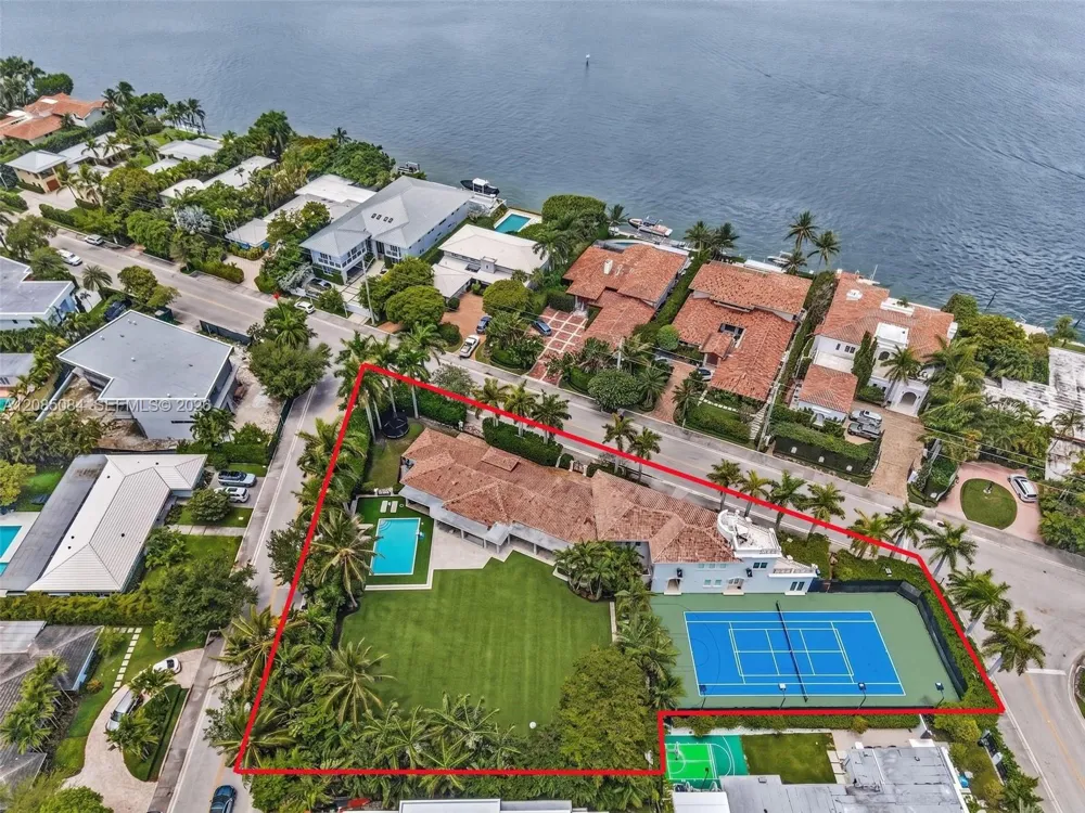 10031 W Broadview Dr Bay Harbor Islands, FL 33154