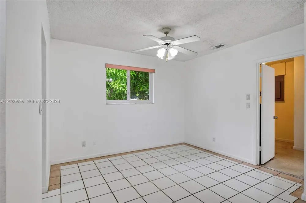 19920 SW 118th Pl Miami, FL 33177
