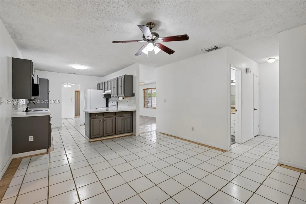 19920 SW 118th Pl Miami, FL 33177