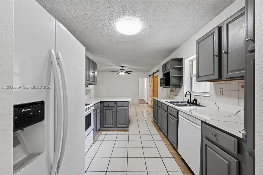 19920 SW 118th Pl Miami, FL 33177