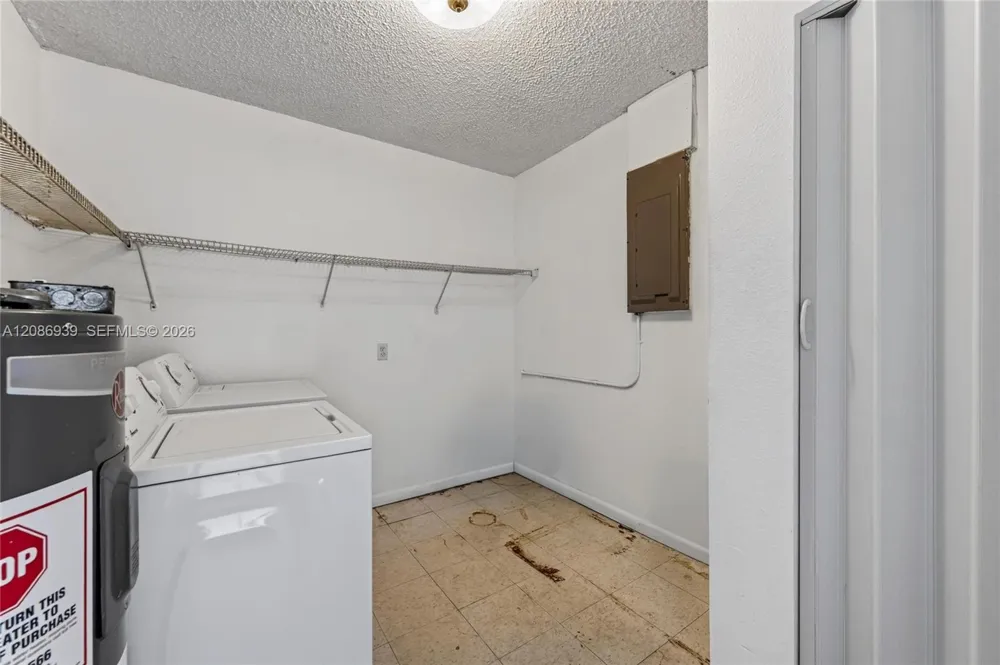 19920 SW 118th Pl Miami, FL 33177