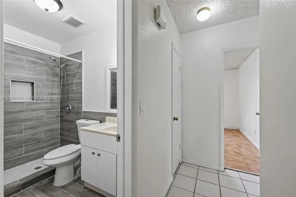19920 SW 118th Pl Miami, FL 33177