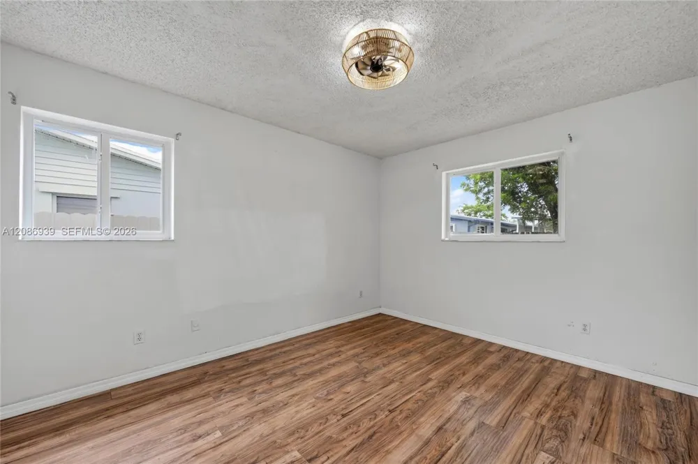19920 SW 118th Pl Miami, FL 33177