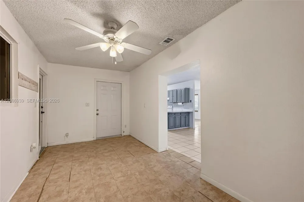 19920 SW 118th Pl Miami, FL 33177