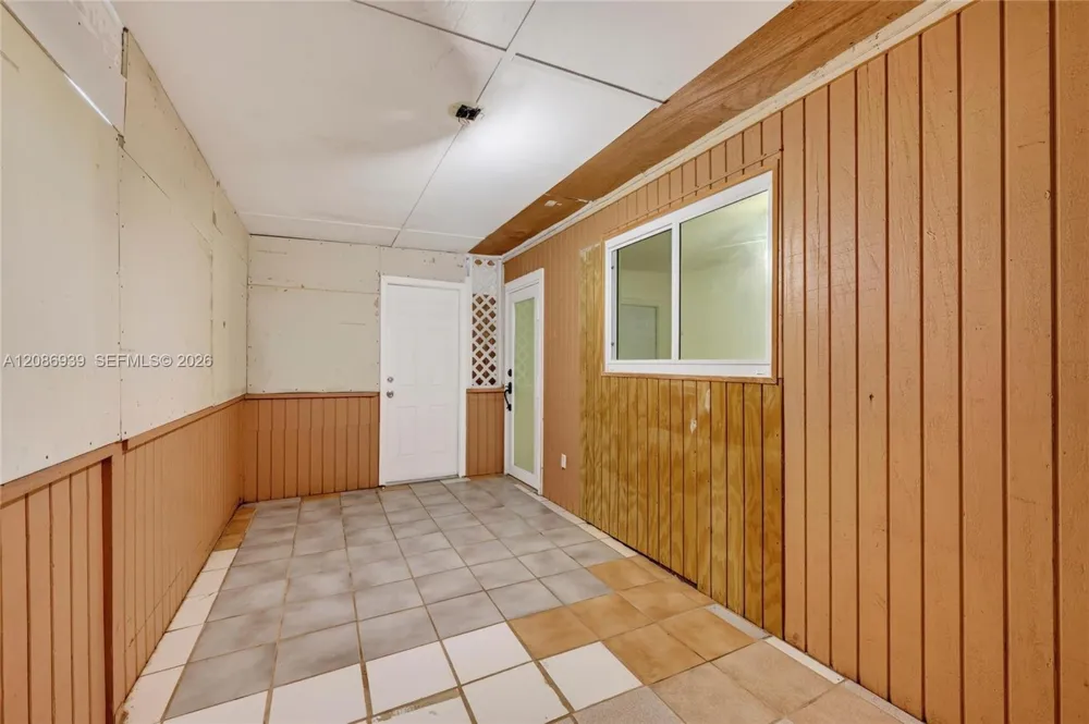 19920 SW 118th Pl Miami, FL 33177