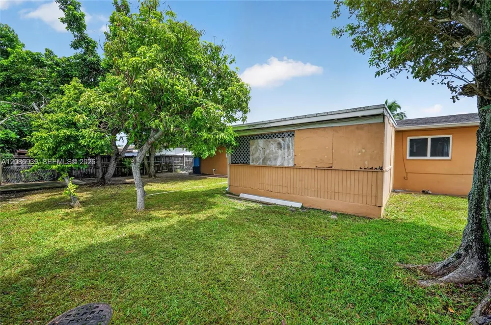 19920 SW 118th Pl Miami, FL 33177