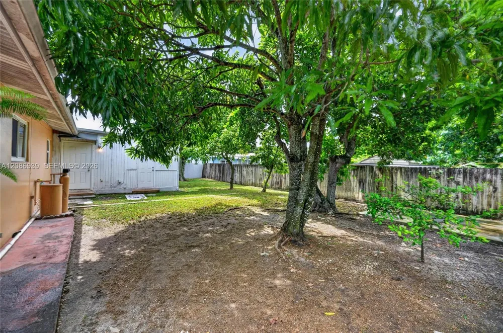 19920 SW 118th Pl Miami, FL 33177
