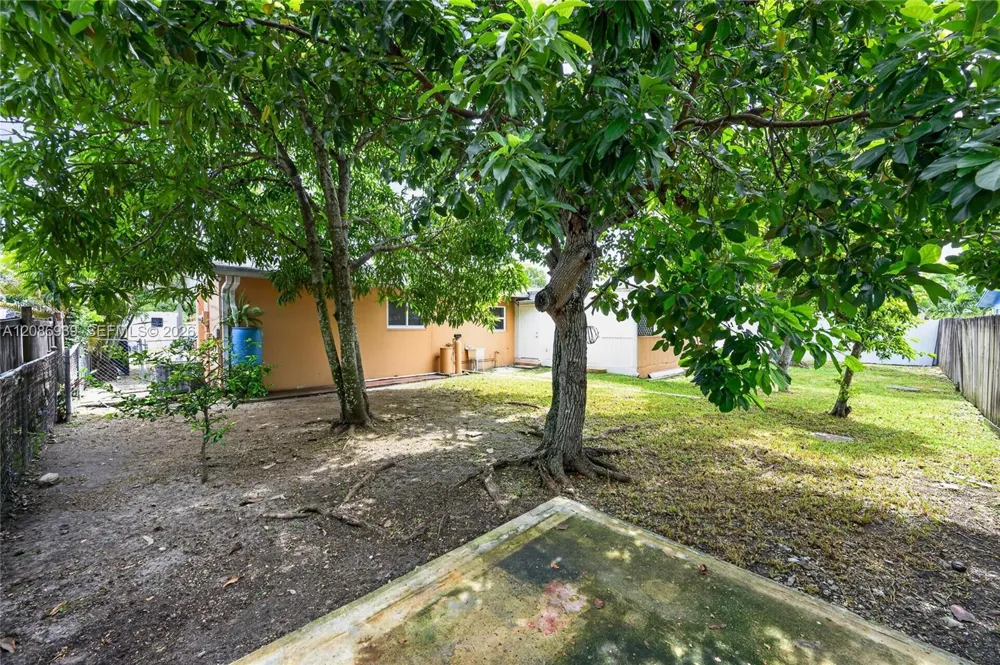 19920 SW 118th Pl Miami, FL 33177