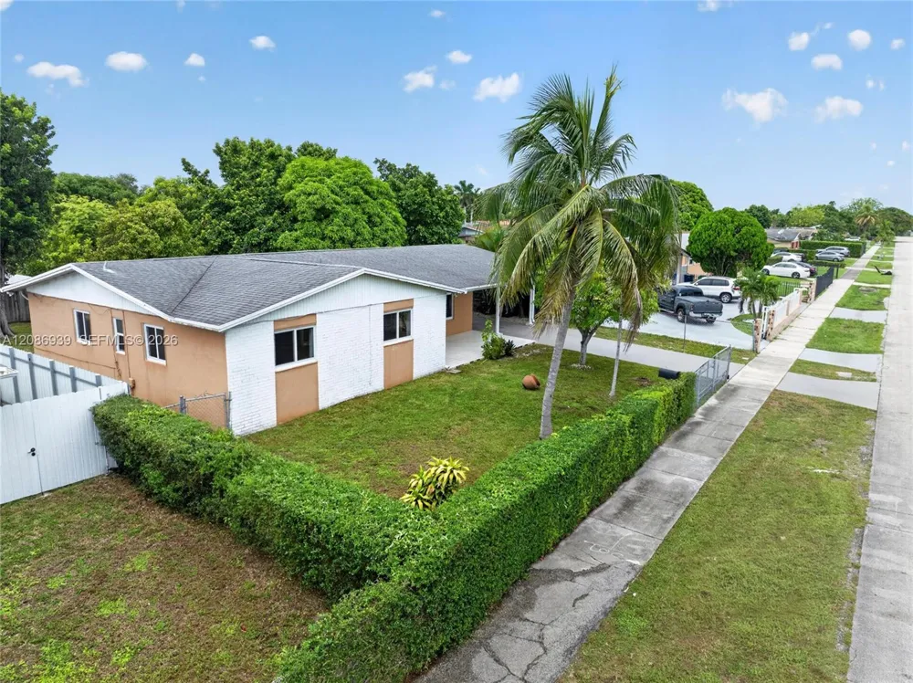 19920 SW 118th Pl Miami, FL 33177