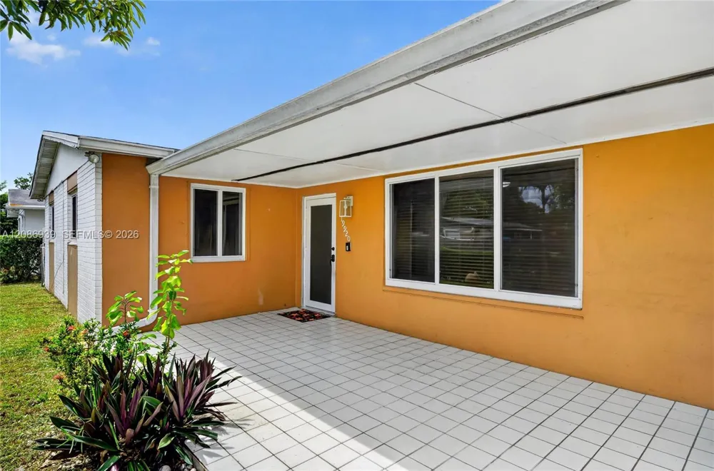 19920 SW 118th Pl Miami, FL 33177