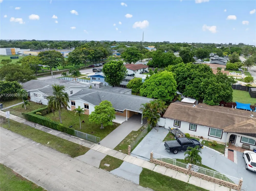 19920 SW 118th Pl Miami, FL 33177