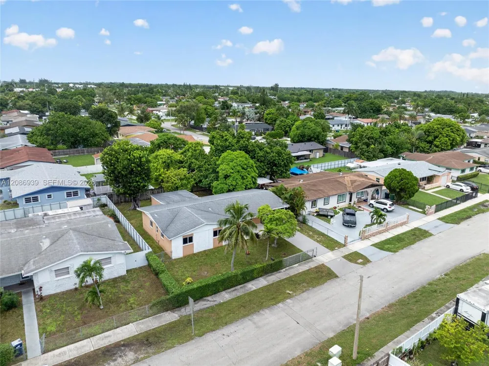 19920 SW 118th Pl Miami, FL 33177