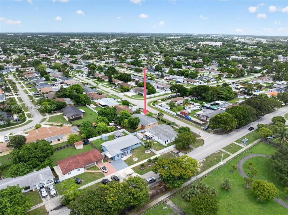 19920 SW 118th Pl Miami, FL 33177